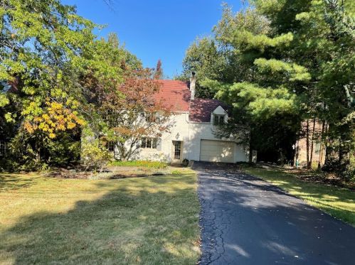 6 Parkridge Ln, Pittsburgh, PA 15228-1106