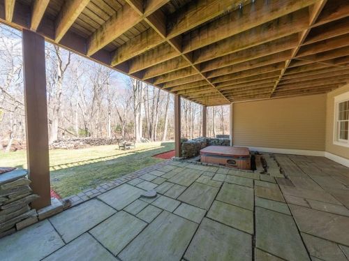 5 Pheasant Dr, Warwick RI  02818-1349 exterior
