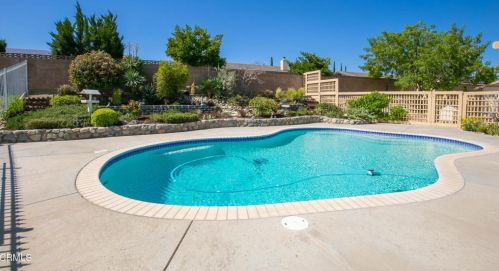 43030 Victorville Pl, Lancaster CA  93534-8805 exterior