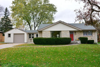 7227 Iroquois Rd, Milwaukee, WI 53217-3445