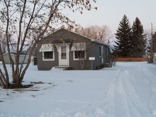 209 Chestnut St, Plentywood, MT 59254-2028