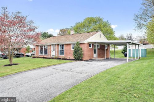 17 Sharon Rd, West Enola, PA 17025-1824