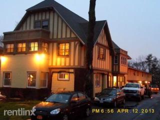 2017 Genesee St, Syracuse NY  13210-1613 exterior