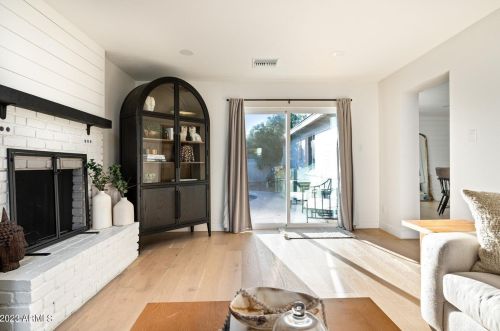 1011 Cavalier Dr, Phoenix AZ 85019-1717 exterior