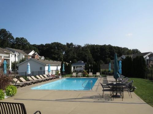 800 Hidden Ridge Ct, Library PA  15129-8990 exterior