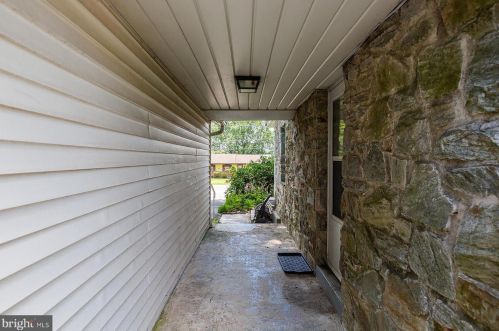 2037 Stone Mill Rd, Lancaster PA  17603-6053 exterior