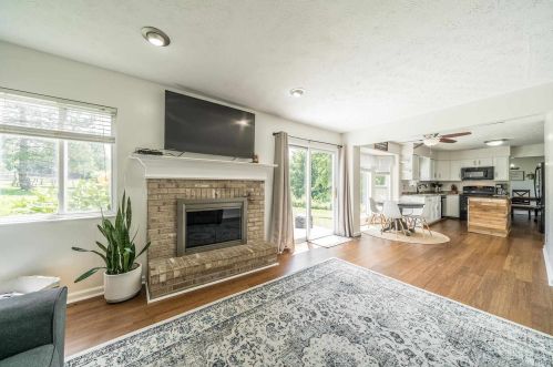 7026 Glade Ln, Florence KY  41042-4304 exterior