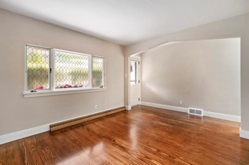 822 Shady Ave, North Charleroi PA  15022-1860 exterior