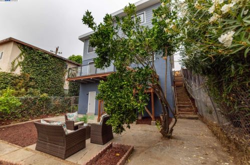 16609 Winding Blvd, San Leandro CA  94578-1248 exterior