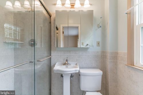 420 Ivy Ln, Glen Mills PA  19342-1323 exterior