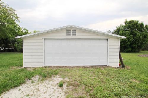 1205 Alligator Rd, Moore Haven, FL 33471-5001