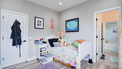 2133 Vintage Cir, Santa Rosa CA  95404-1350 exterior