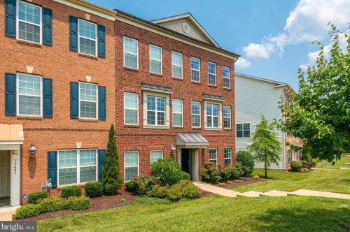 15399 Rosemont Manor Dr, Haymarket VA  20169-6271 exterior