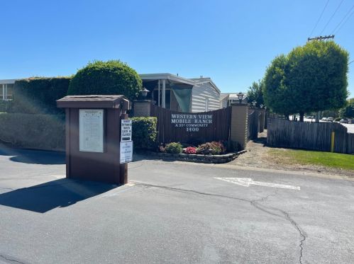 1400 Tully Rd, Turlock CA  95380-3064 exterior