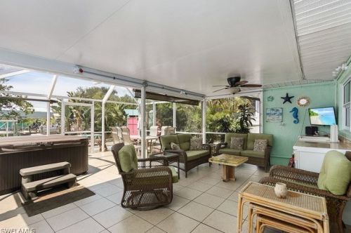 2355 Lemon St, Saint James City FL  33956-2082 exterior