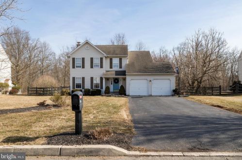 113 Cobblestone Dr, Gilbertsville, PA 19525-8844