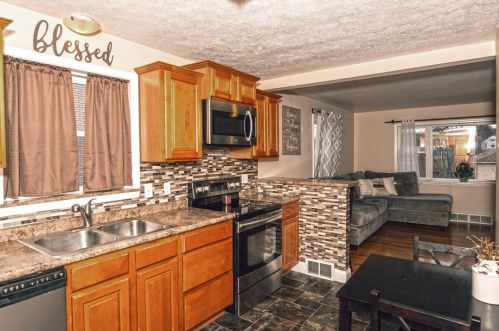 2632 Russell Dr, New Kensington PA  15068-3037 exterior