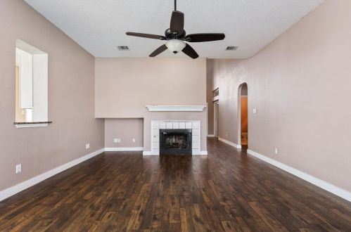 1020 Hampshire Ln, Cedar Hill TX 75104-4109 exterior