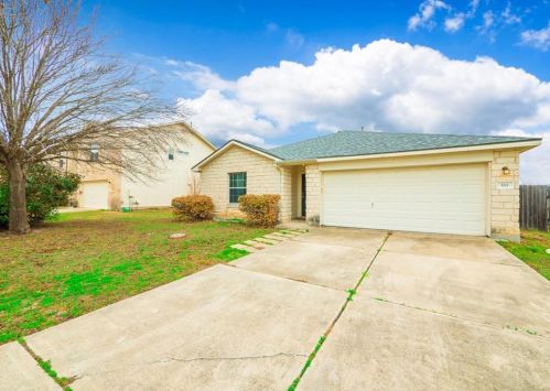 161 Indian Paintbrush Dr, Uhland, TX 78640-5208
