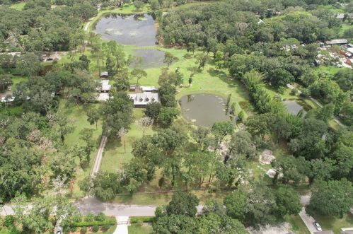 2801 Robertson Trl, Lutz, FL 33559-8218