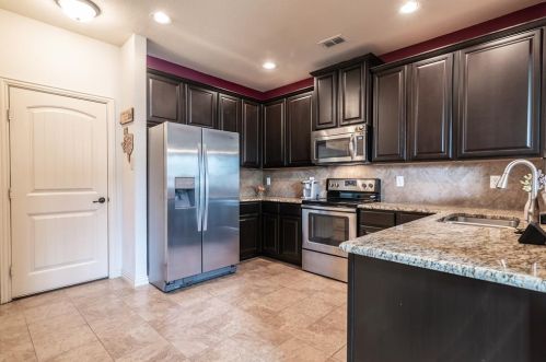 6920 Carrington Ln, Fort Worth TX  76137-7557 exterior