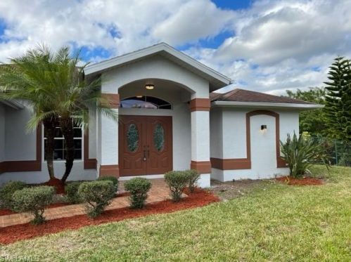 723 Spaulding St, Lehigh Acres, FL 33974-5525