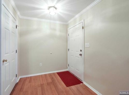 2078 Drake Ct, Mahwah NJ  07430-3801 exterior