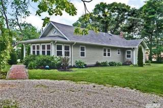 216 Snedecor Ave, Bay Port, NY 11705-1773