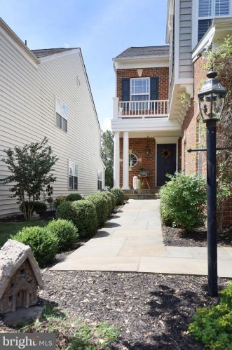 14301 Bakerwood Pl, Haymarket, VA 20169-2639