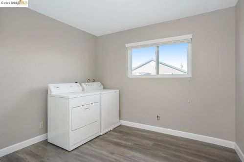 214 Ruby St, Oakley CA  94561-2197 exterior