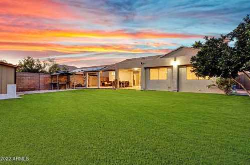 5019 Paradise Ln, Glendale AZ  85306-2655 exterior