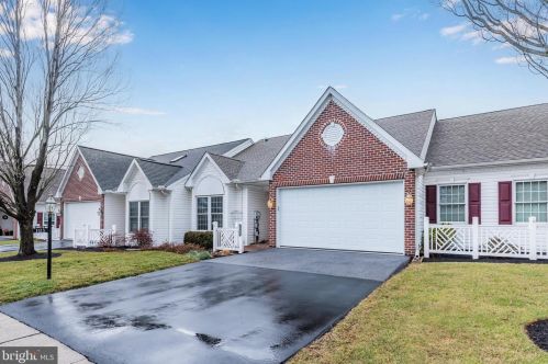 1123 Country Club Rd, Camp Hill PA  17011-1023 exterior