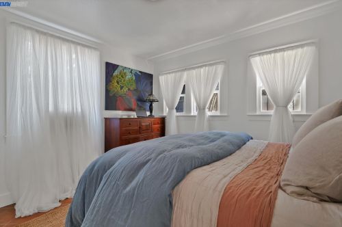 64 Panoramic Way, Berkeley CA 94704-2540 exterior