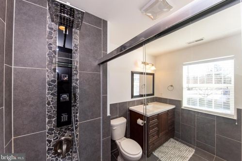 103 Dolington Rd, Yardley PA 19067-2621 exterior