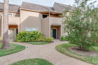 12837 Briarwest Cir, Houston, TX 77077-5693