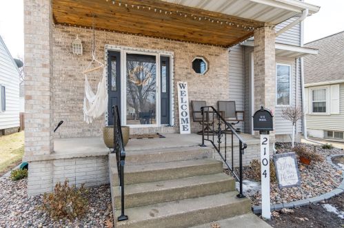 2104 Adams St, La Crosse, WI 54601-5932