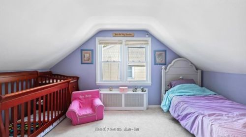 5 Van Buren Cir, Stamford CT  06906-2421 exterior