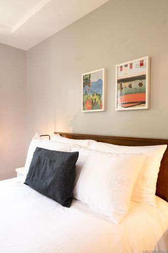 1558 Burton St, San Diego CA 92111-7044 exterior