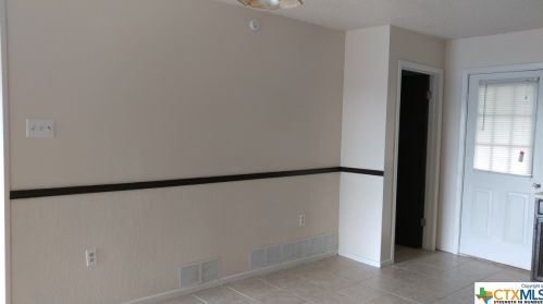 326 Muehl Rd, Seguin TX  78155-7729 exterior