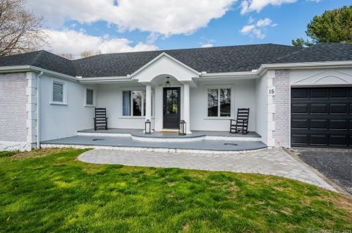 15 Quinley Way, Waterford, CT 06385-4127
