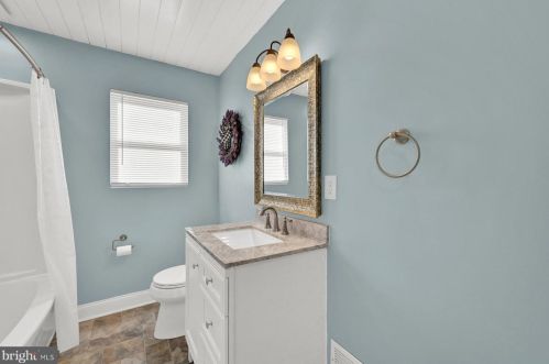 1829 Basin Hill Blvd, Carlisle PA  17013-1111 exterior