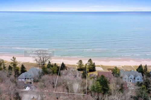 4730 Bark Rd, Sturgeon Bay, WI 54235-9552
