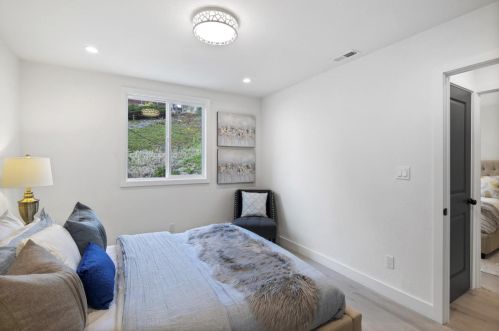 6 Rockford Ave, Daly City CA  94015-4724 exterior