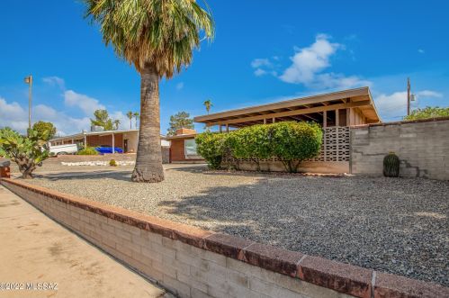 8428 Rosewood St, Tucson, AZ 85710-1702