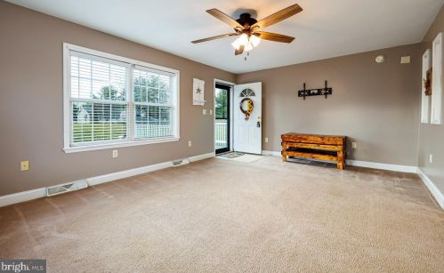 280 Massanutten Dr, Edinburg VA  22824-3022 exterior