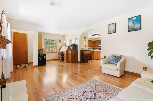 1241 Helberta Ave, Redondo Beach, CA 90277-5129