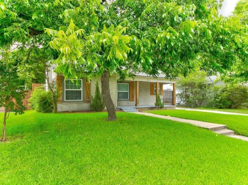 2521 Benbrook Blvd, Fort Worth TX  76109-2335 exterior