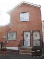 922 212th St, Bronx, NY 10469-1110