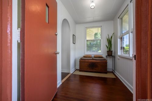 1818 Eames St, Wahiawa, HI 96786-2610