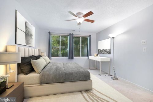 11723 Summerchase Cir, Herndon VA  20194-1137 exterior